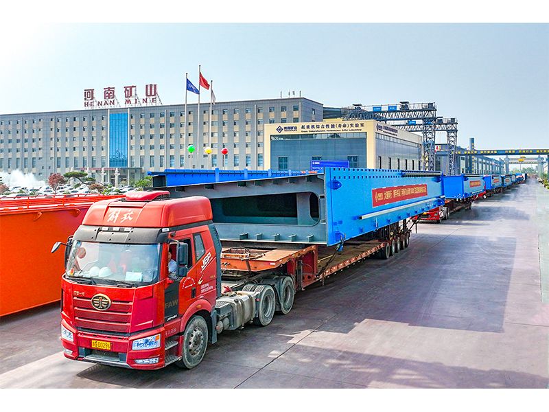 发车！1000t“钢铁巨兽”，助力长江中上游**大规模码头建设